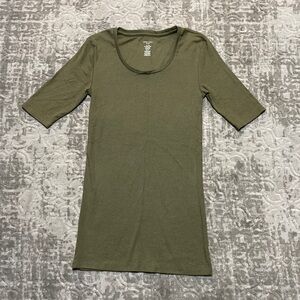 🔥4/20! NWOT Green half sleeve Joan vass shirt, size XS